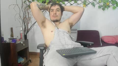 Snapshot of sharkmerlin chatting on October 15, 2025, 10:54 pm jhon deibyd online show from October 15, 2025, 10:54 pm