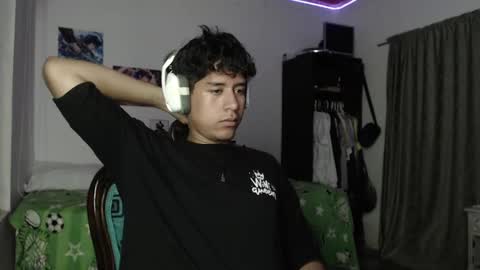 Snapshot of sharky_g chatting on December 31, 2024, 10:15 am Frqnko online show from December 31, 2024, 10:15 am