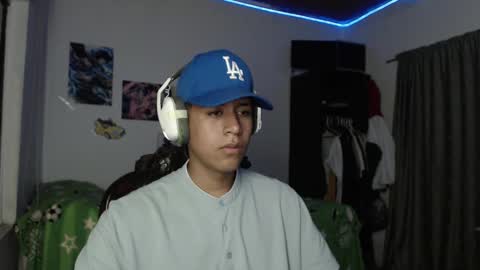 Snapshot of sharky_g chatting on January 3, 2025, 7:16 am Frqnko online show from January 3, 2025, 7:16 am