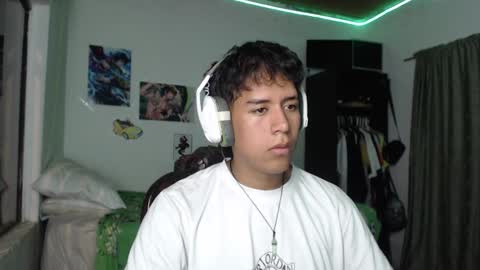 Snapshot of sharky_g chatting on January 5, 2025, 8:00 am Frqnko online show from January 5, 2025, 8:00 am