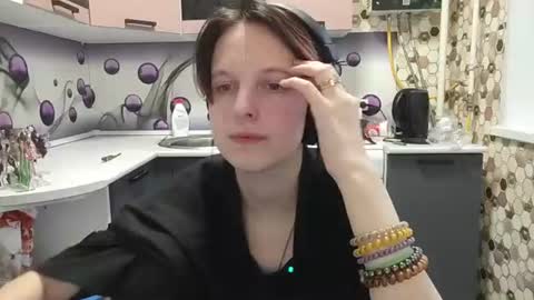 Sara online show from June 18, 2026, 5:17 pm