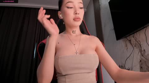 Snapshot of sharlin_13 chatting on December 9, 2024, 11:04 am Sharlin online show from December 9, 2024, 11:04 am