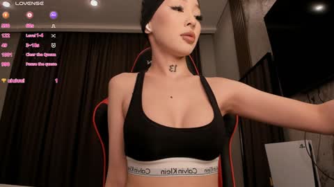 Snapshot of sharlin_13 chatting on February 8, 2025, 1:00 am Sharlin online show from February 8, 2025, 1:00 am