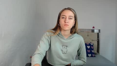 Snapshot of sharlotte__jones chatting on February 21, 2025, 1:22 pm Sara online show from February 21, 2025, 1:22 pm