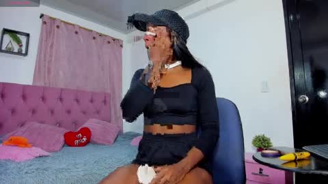 Jessica       independent model  online show from April 6, 2026, 10:11 pm