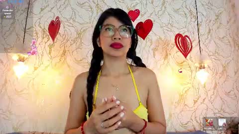 Snapshot of sharon_leather chatting on June 24, 2026, 12:15 pm sharon_leather online show from June 24, 2026, 12:15 pm