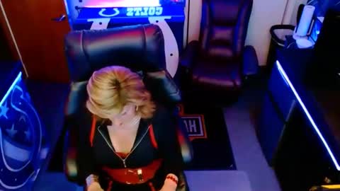 Snapshot of sharoncoxxx chatting on October 27, 2025, 7:40 pm sharoncoxxx online show from October 27, 2025, 7:40 pm