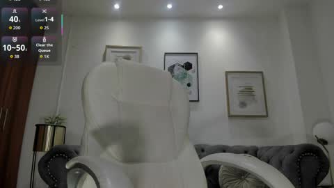 shary_leon_ online show from April 5, 2026, 7:00 pm