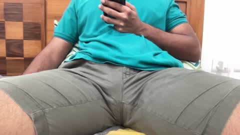 Snapshot of shash2014 chatting on January 19, 2025, 4:25 pm Shashii online show from January 19, 2025, 4:25 pm