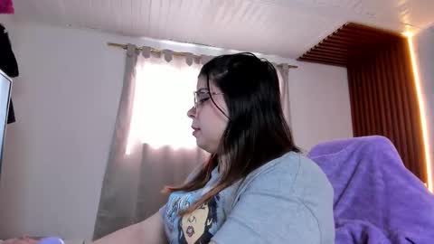 Snapshot of shasha_bloom chatting on September 15, 2025, 7:47 pm SASHA BLOOM online show from September 15, 2025, 7:47 pm