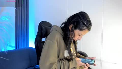 Shauna online show from February 22, 2026, 4:57 am