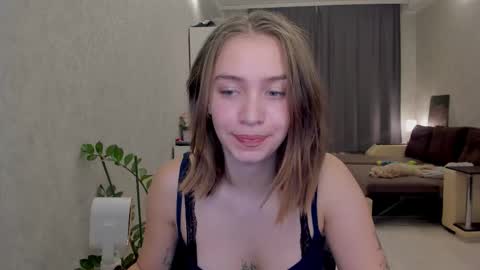 shawty__mariaa online show from October 16, 2025, 2:18 pm