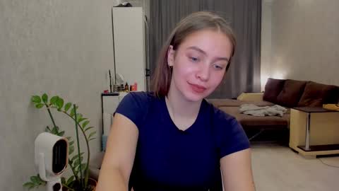 shawty__mariaa online show from October 21, 2025, 1:23 pm