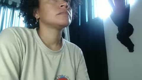 Shayna online show from December 19, 2024, 5:40 pm