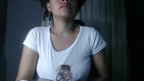 Shayna online show from January 4, 2025, 11:33 am