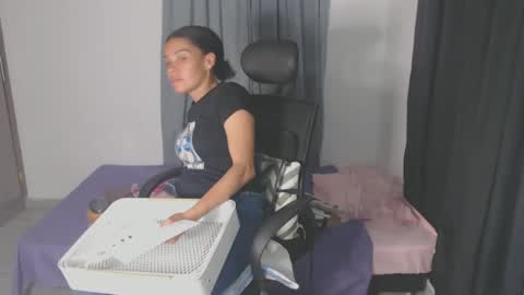 Shayna online show from January 24, 2025, 3:00 am