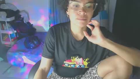 Shayna online show from February 15, 2025, 5:41 am