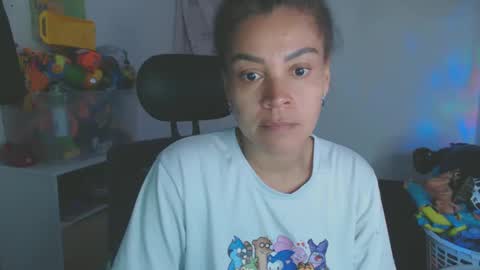 Shayna online show from September 26, 2025, 11:53 pm