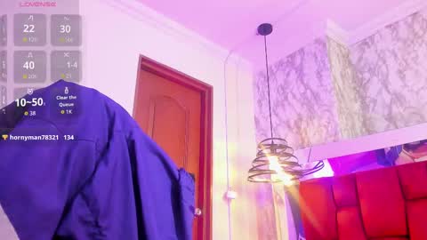 Snapshot of sheilly_brown chatting on November 8, 2025, 7:56 pm sheilly_brown online show from November 8, 2025, 7:56 pm