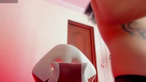 Snapshot of sheilly_brown chatting on November 13, 2025, 7:13 pm sheilly_brown online show from November 13, 2025, 7:13 pm