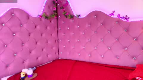 Snapshot of sheilly_brown chatting on May 20, 2026, 7:09 pm sheilly_brown online show from May 20, 2026, 7:09 pm