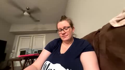 shelby0922 online show from November 18, 2025, 7:57 am