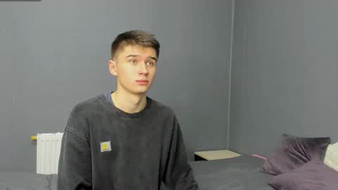 Max online show from November 14, 2025, 7:56 pm