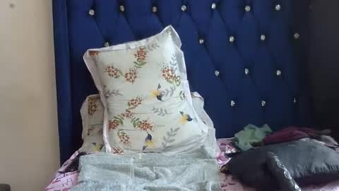 sherry_l online show from March 6, 2026, 12:01 pm