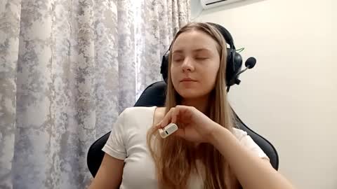 Lisa online show from December 19, 2025, 6:20 am