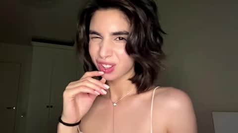 Amy online show from May 11, 2026, 4:04 pm