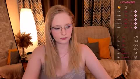 Hello guys my name is Aemilia online show from October 6, 2025, 8:23 am