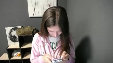 Jesica online show from April 28, 2026, 6:18 am