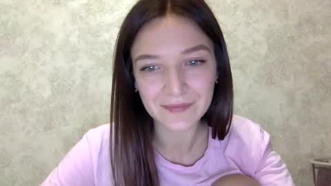 Snapshot of shining_pearl chatting on June 14, 2026, 6:54 pm Jesica online show from June 14, 2026, 6:54 pm