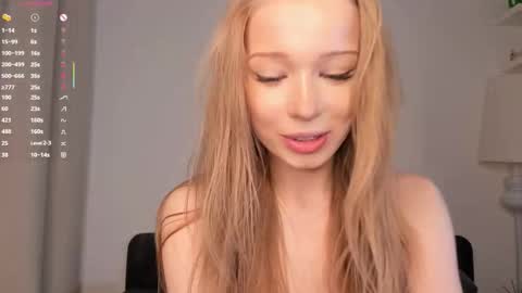 Stella  online show from October 13, 2025, 7:30 am