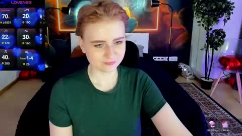 Lisa online show from May 19, 2026, 1:56 am