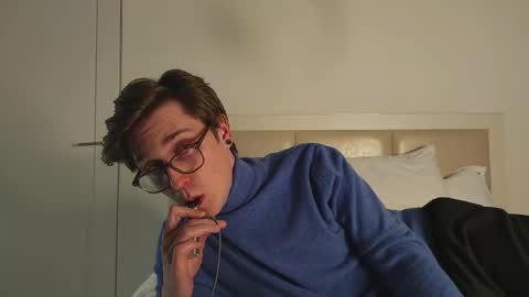 Snapshot of shirizo chatting on April 15, 2026, 7:58 pm Matthew online show from April 15, 2026, 7:58 pm