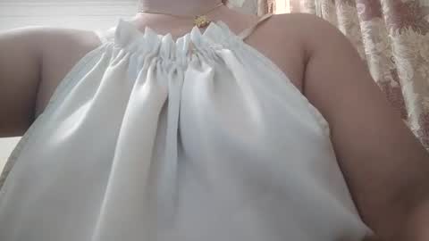 Shirleyni online show from October 6, 2025, 2:42 am