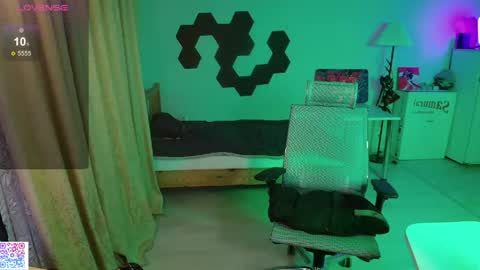 Snapshot of shiromy_ chatting on April 18, 2026, 7:07 pm shiromy_ online show from April 18, 2026, 7:07 pm