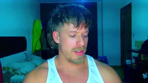 Cick Goreskin online show from February 4, 2026, 3:56 am