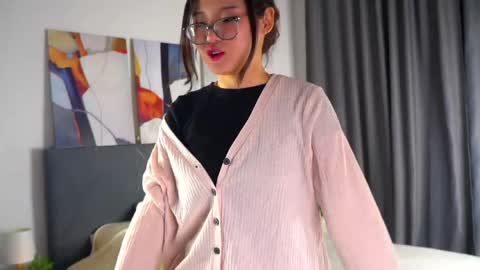 Naomi online show from April 11, 2026, 12:09 pm