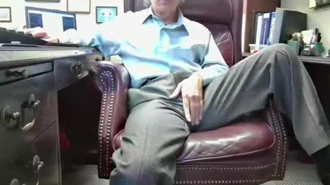 nikolas send dm for an appointment online show from October 23, 2025, 12:15 pm