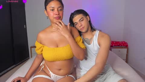 Snapshot of shopia_tony chatting on December 3, 2024, 6:59 am Shopia  Tony online show from December 3, 2024, 6:59 am