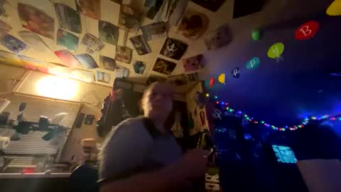 shorty920505 online show from December 14, 2025, 11:20 pm