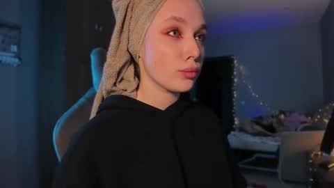 Snapshot of shorty_di chatting on January 21, 2025, 6:22 am Diana online show from January 21, 2025, 6:22 am