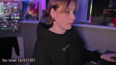 Snapshot of shorty_di chatting on October 8, 2025, 5:32 pm Diana online show from October 8, 2025, 5:32 pm