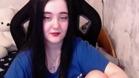 Snapshot of show_for_you chatting on December 17, 2024, 8:34 am show_for_you online show from December 17, 2024, 8:34 am