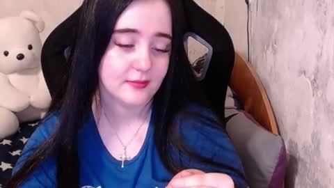 Snapshot of show_for_you chatting on December 17, 2024, 11:39 am show_for_you online show from December 17, 2024, 11:39 am