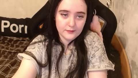 Snapshot of show_for_you chatting on October 22, 2025, 1:00 pm show_for_you online show from October 22, 2025, 1:00 pm