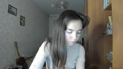 Snapshot of shtuchka2000 chatting on December 2, 2025, 10:05 pm shtuchka2000 online show from December 2, 2025, 10:05 pm