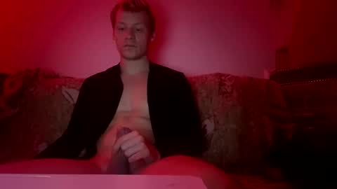 shy_couple_cute online show from February 4, 2025, 11:59 pm